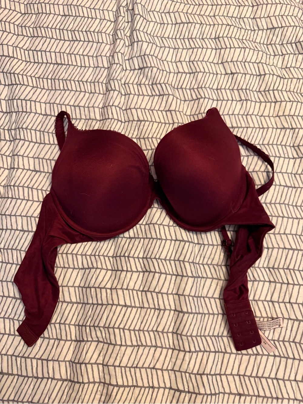 Body by Victoria, perfect shape, maroon Size 38C